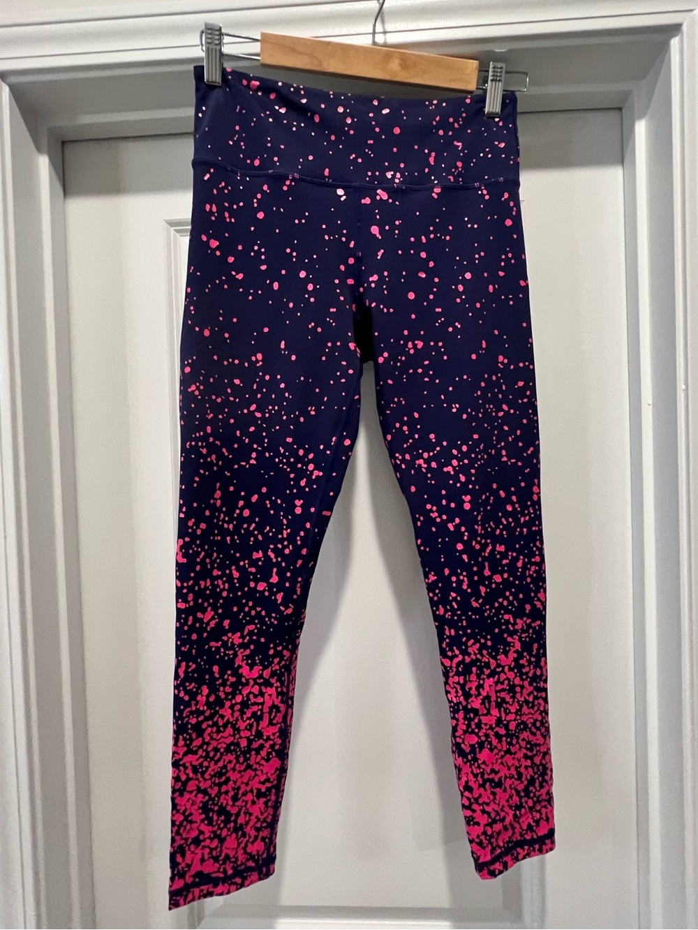 Zyia Women’s 6-8 Navy and Pink Ombre Splatter Active Light N Tight Leggings